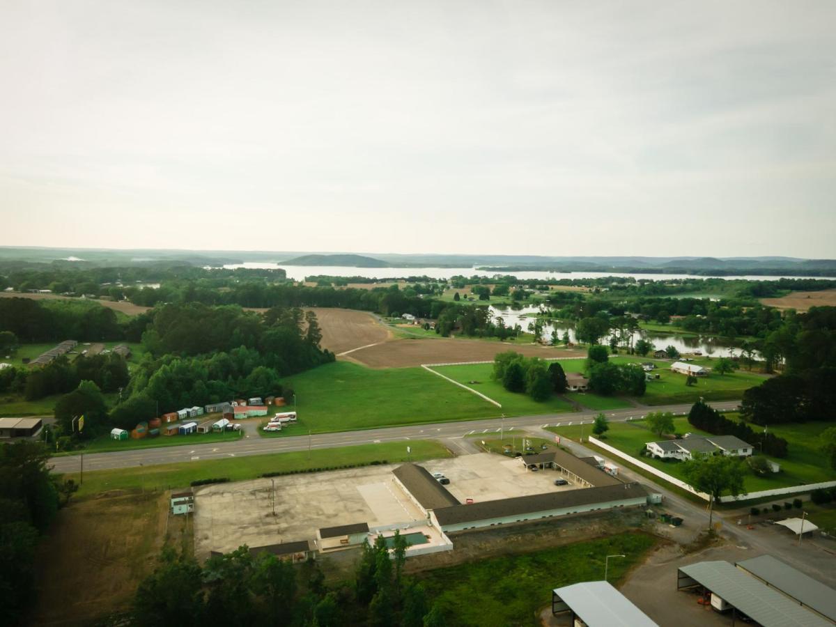 Weiss Lake Lodge Centre Екстер'єр фото