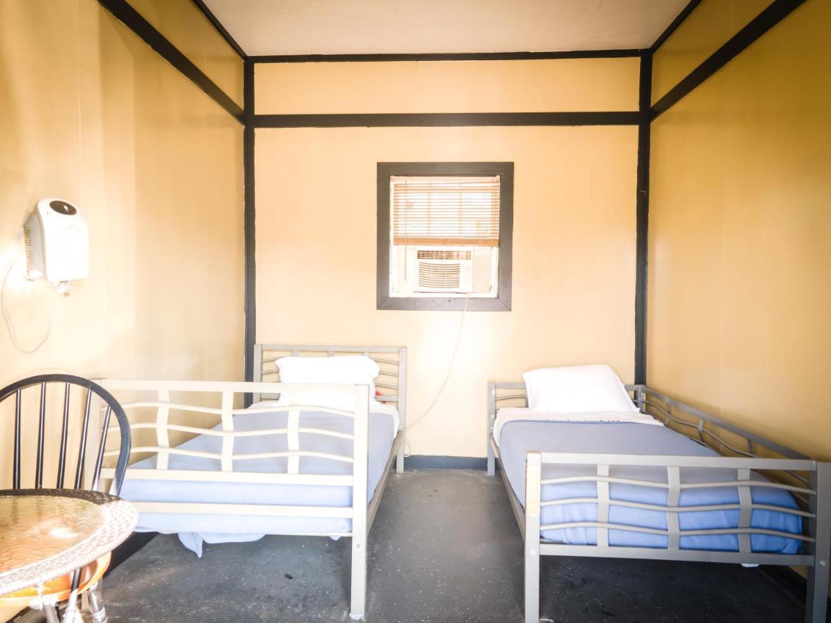 Weiss Lake Lodge Centre Екстер'єр фото