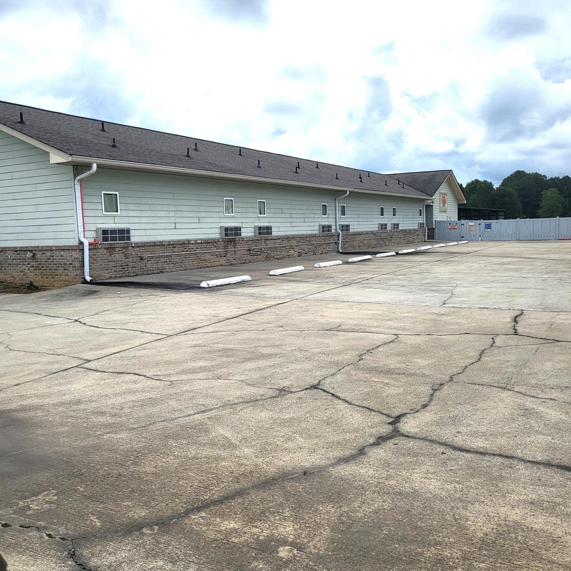 Weiss Lake Lodge Centre Екстер'єр фото